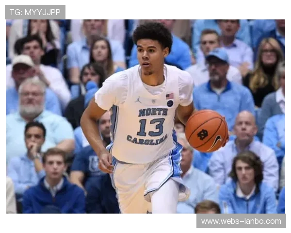 科莫黑马之路的启示：中小球队的生存与崛起策略